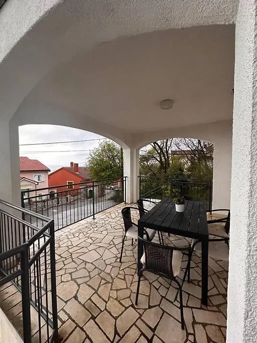 Entspannung Pur In Ruhiger Lage Crikvenica